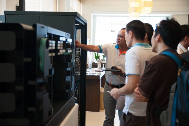 TE Connectivity Roadshow 2013